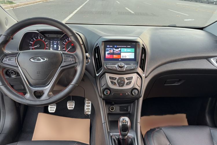 奇瑞 艾瑞泽5 2018款 1.5L 手动致敬青春版中控内饰7003