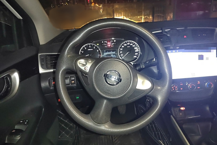 日产 轩逸 2016款 1.6XL 手动豪华版局部细节13