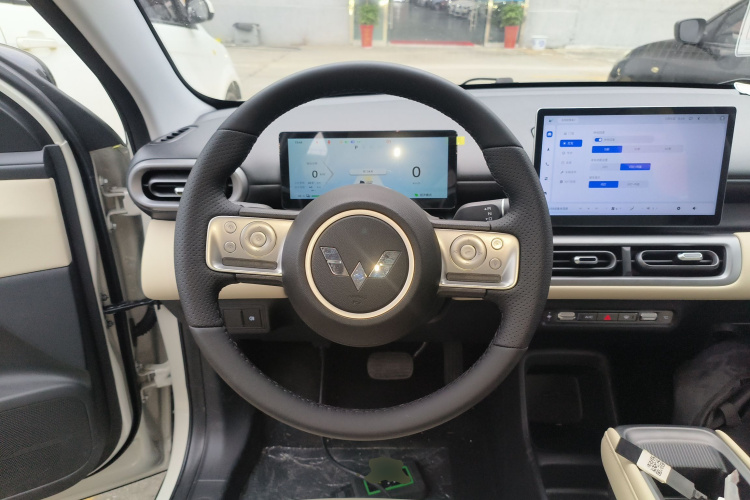 五菱汽车 五菱缤果PLUS 2024款 330km 五座版中控内饰13