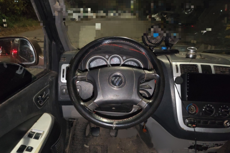 福田 蒙派克E 2016款 2.0L快运版4G63局部细节13