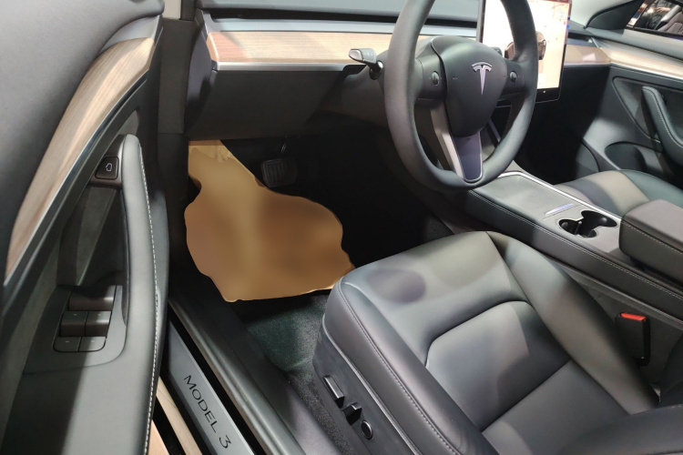 特斯拉 Model 3 2022款 后轮驱动版中控内饰7003