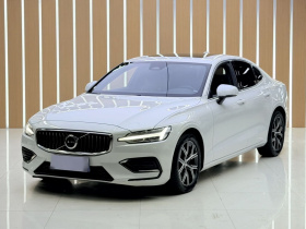 沃尔沃S60 2023款 B4 智逸豪华版