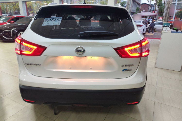 日产 逍客 2017款 2.0L CVT豪华版 国V车身外观6004