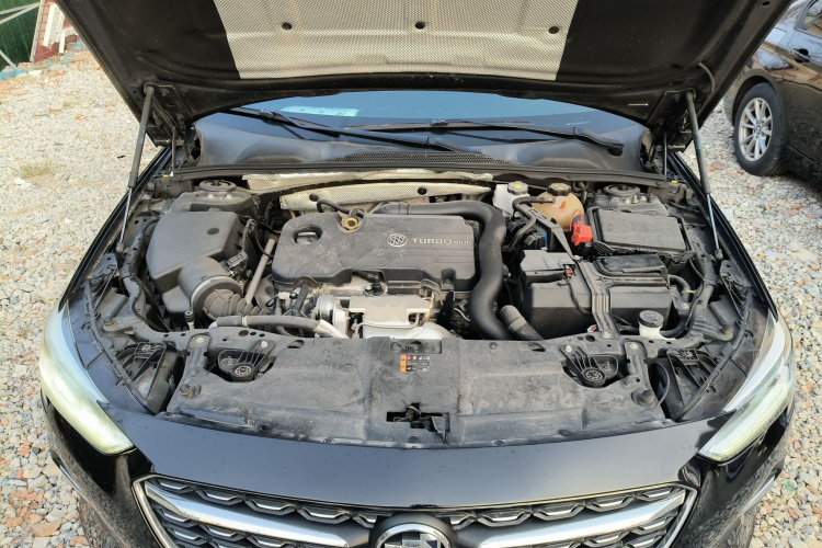 别克 君威 2020款 552T 豪华型机舱底盘24