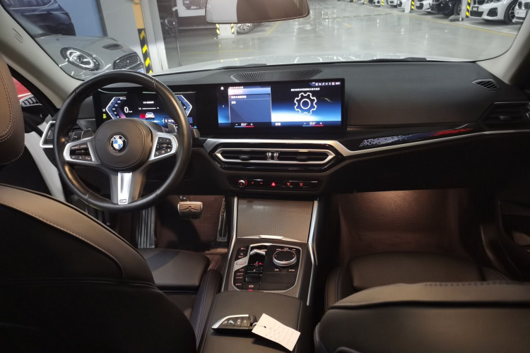 宝马2系(进口) 2023款 225i M运动曜夜套装中控内饰12