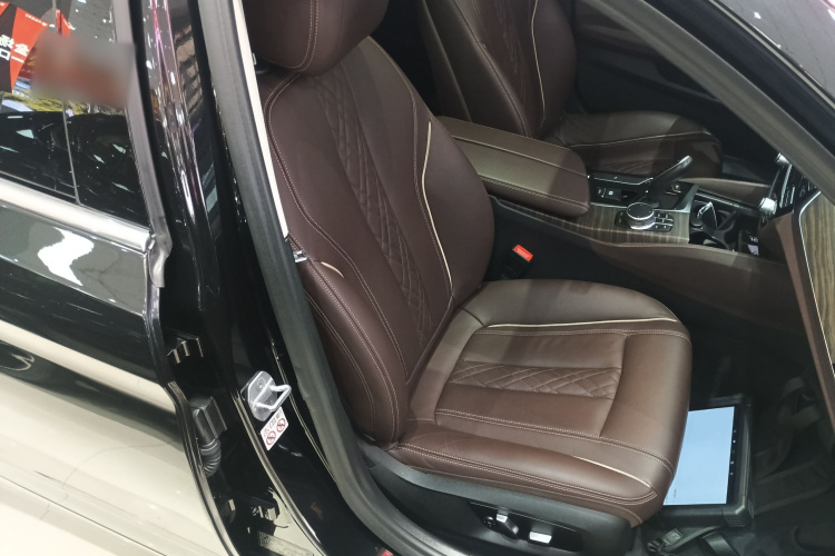 宝马5系 2018款 改款 530Li 领先型 豪华套装局部细节41