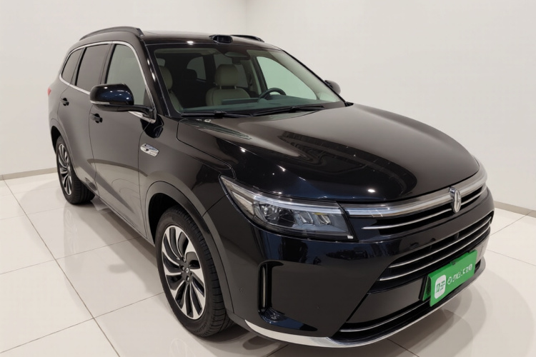 鸿蒙智行 问界M7 2024款 1.5T 智驾四驱Max版 5座车身外观3