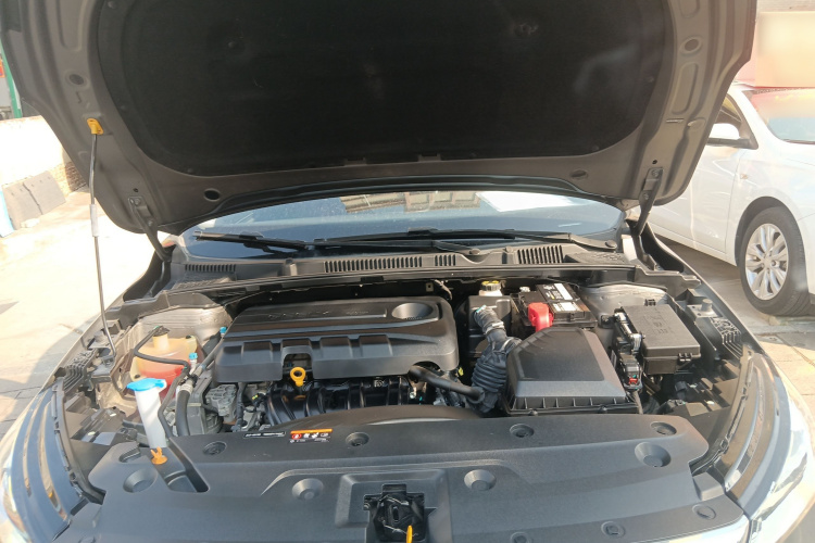 吉利汽车 帝豪 2022款 第4代 1.5L CVT尊贵型机舱底盘24