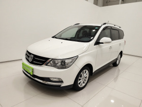 宝骏730 2016款 1.5L 手动舒适型 7座 国V