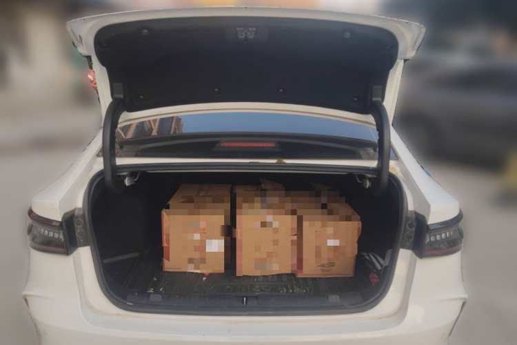 奇瑞 艾瑞泽8 2023款 高能版 2.0T DCT劲中控内饰23