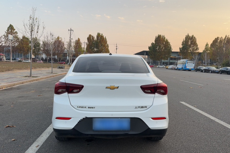 雪佛兰 科沃兹 2020款 325T 自动欣悦版车身外观6004