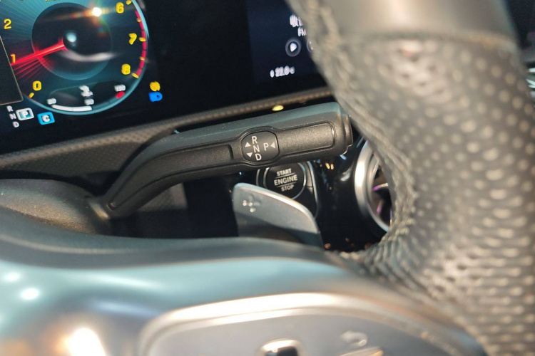 奔驰A级 2020款 改款 A 200 L 运动轿车时尚型局部细节18