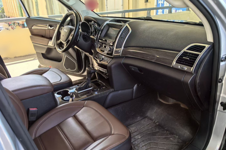哈弗H9 2016款 2.0T 四驱豪华型 5座中控内饰7003