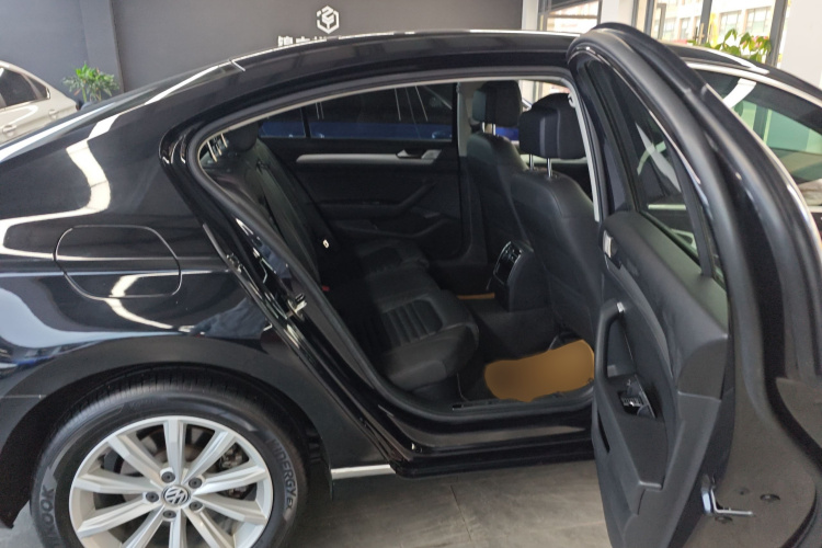 大众 迈腾 2019款 330TSI DSG 领先型 国VI中控内饰7004