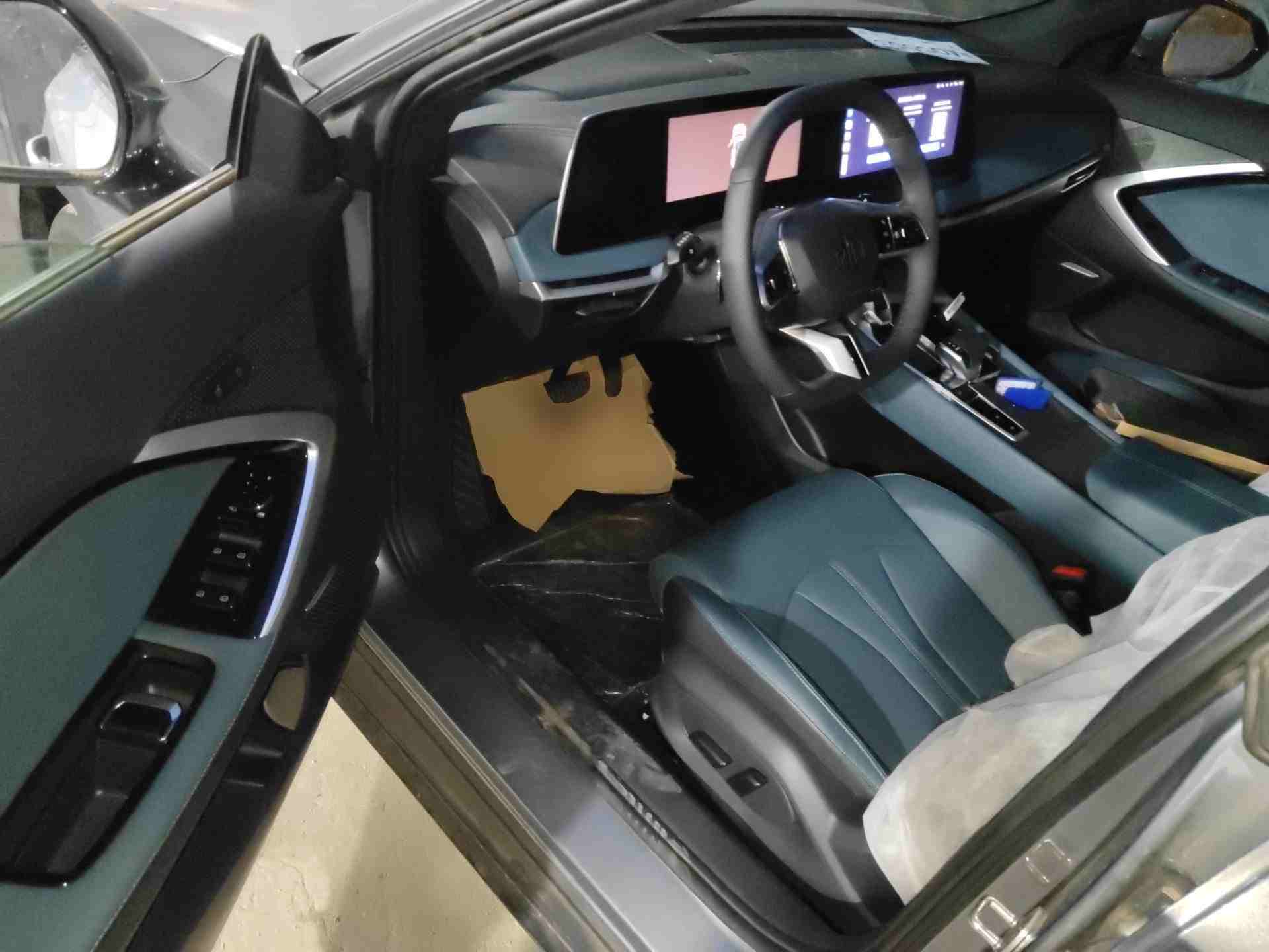 车辆驾驶位内饰展示