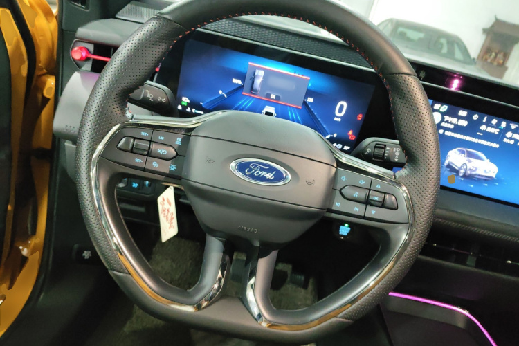 福特 蒙迪欧 2024款 2.0T E-混动运动版 ST-Line局部细节13