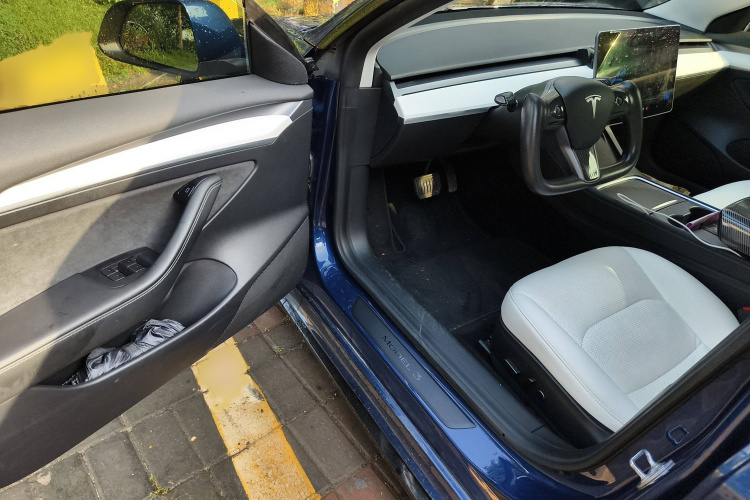 特斯拉 Model 3 2021款 标准续航后驱升级版 3D6中控内饰7002