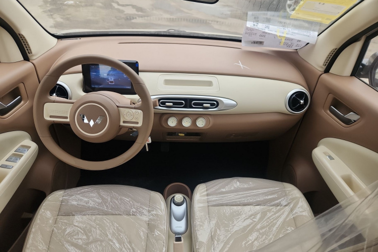 五菱汽车 宏光MINIEV 2025款 四门版 进阶款中控内饰12