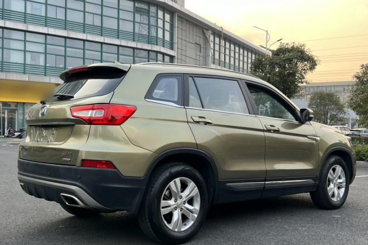 长安CS75 2016款 1.8T 自动精英型 国V车身外观6001