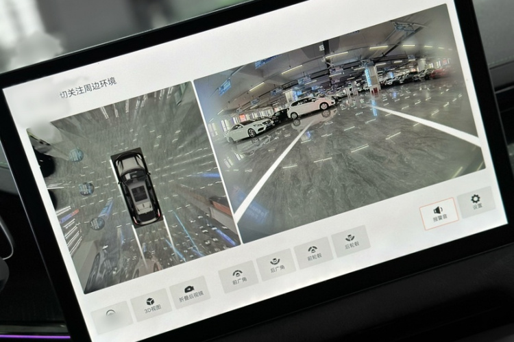 极氪001 2023款 WE版 86kWh中控内饰7005