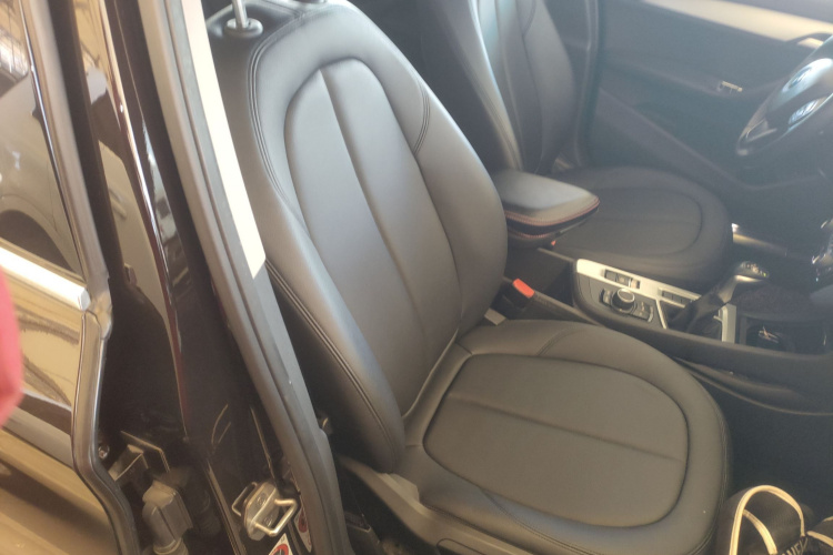 宝马X1 2018款 sDrive20Li 领先型局部细节41