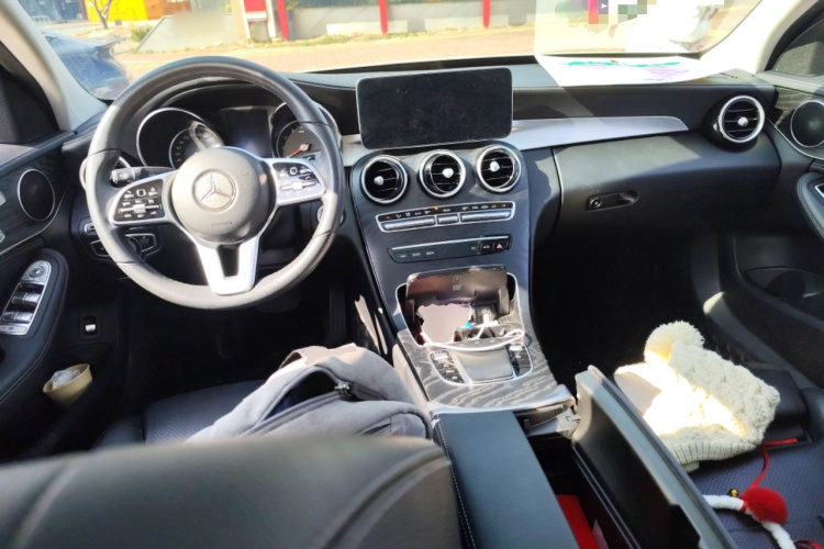 奔驰C级 2019款 C 260 L 运动版中控内饰12