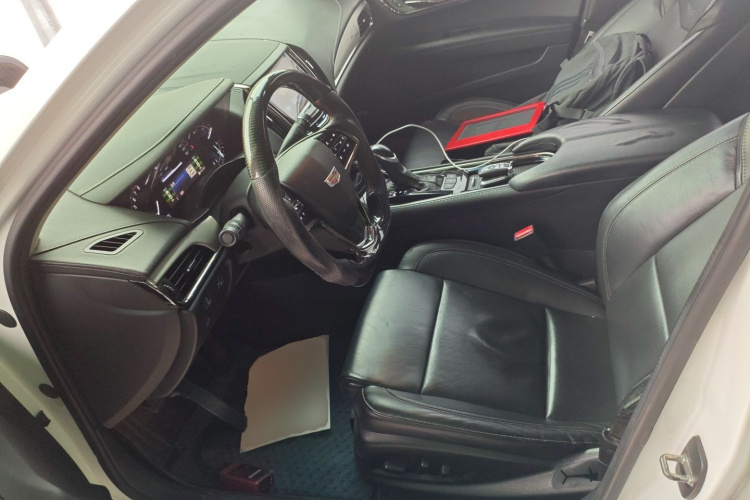 凯迪拉克ATS-L 2017款 28T 时尚型中控内饰19