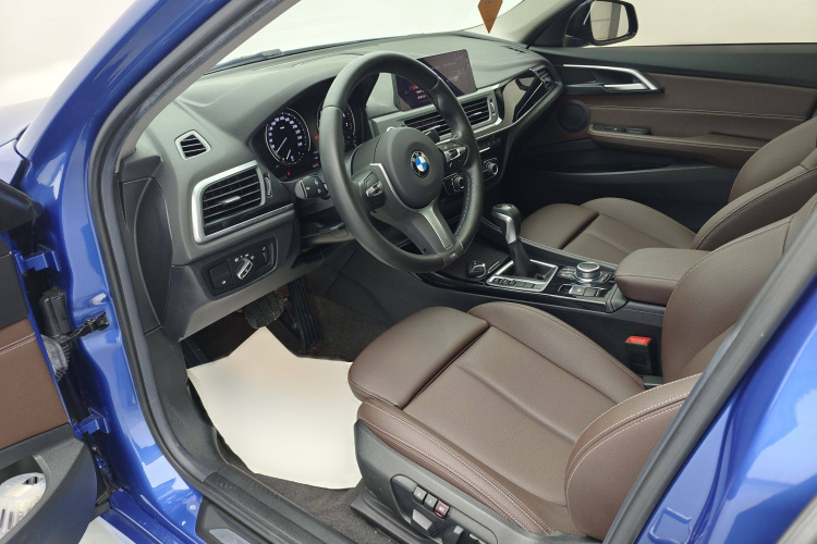 宝马1系 2019款 118i M运动套装中控内饰7002