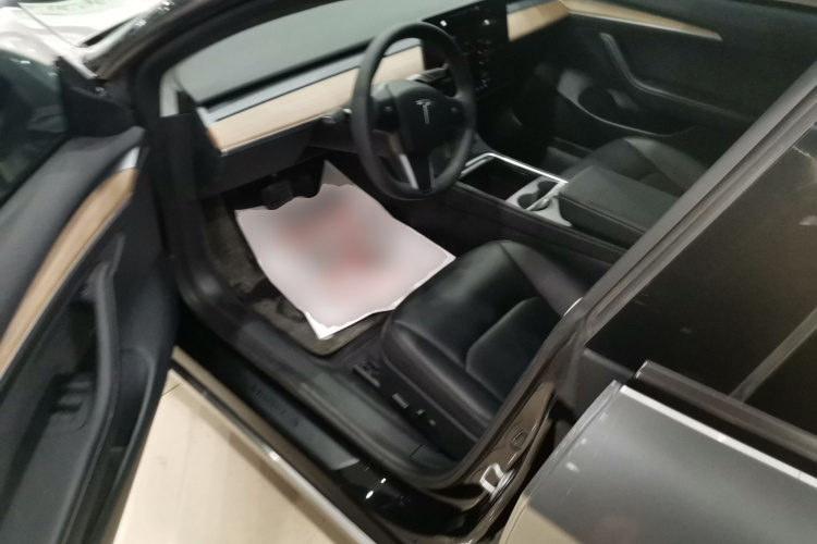 特斯拉 Model 3 2022款 后轮驱动版中控内饰7003