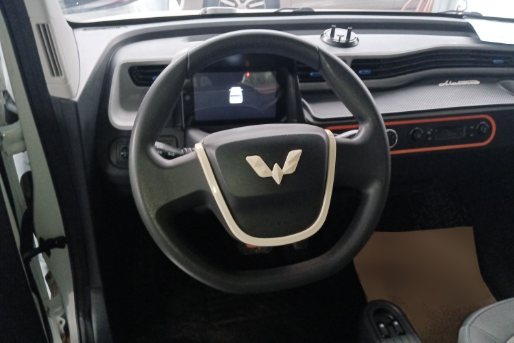 五菱汽车 宏光MINIEV 2021款 马卡龙夹心款 170km 磷酸铁锂局部细节13