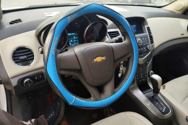 雪佛兰 科鲁兹 2015款 1.5L 经典 SE AT局部细节13