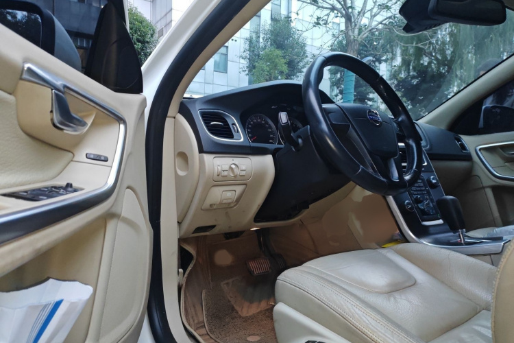 沃尔沃S60(进口) 2012款 1.6T DRIVe 舒适版中控内饰7003