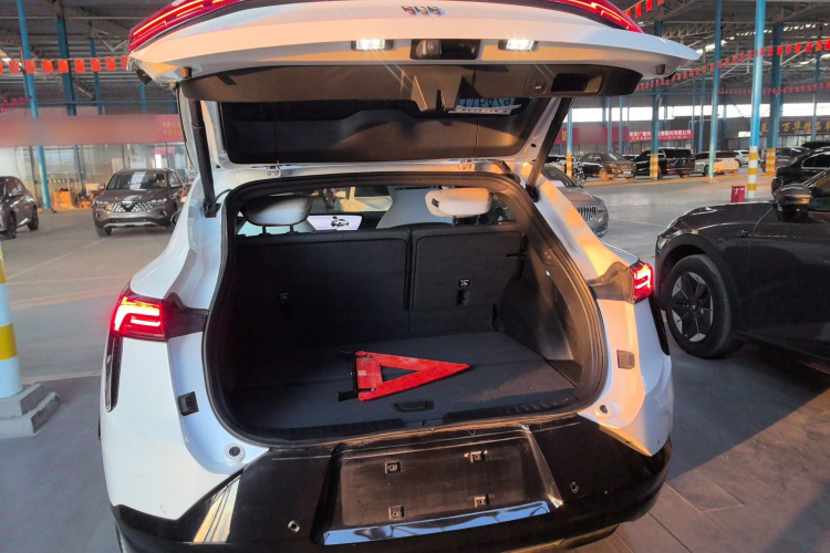 别克E4 2023款 GS版机舱底盘23