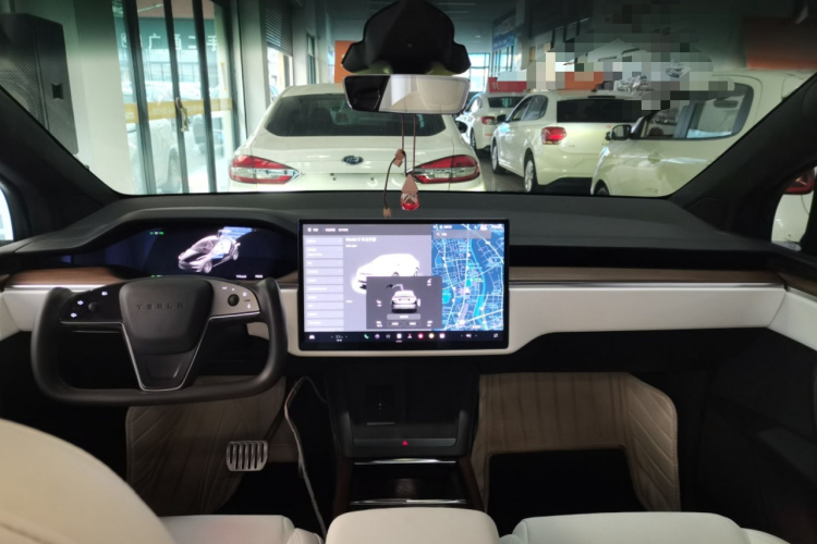 特斯拉 Model X 2023款 双电机全轮驱动版中控内饰7002