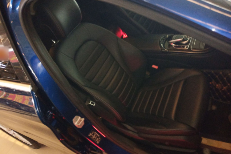 奔驰C级 2016款 C 180 L局部细节41