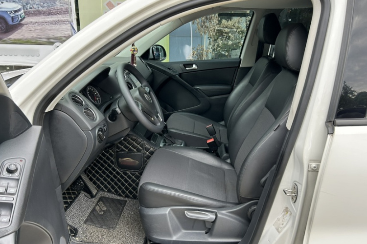 大众 途观 2013款 1.8TSI 自动两驱风尚版中控内饰7002