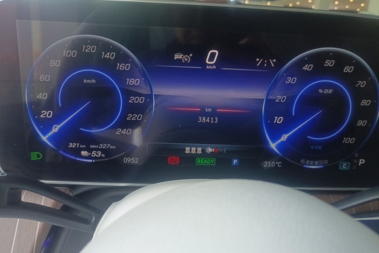 奔驰EQE SUV 2023款 350 4MATIC 先锋版局部细节14