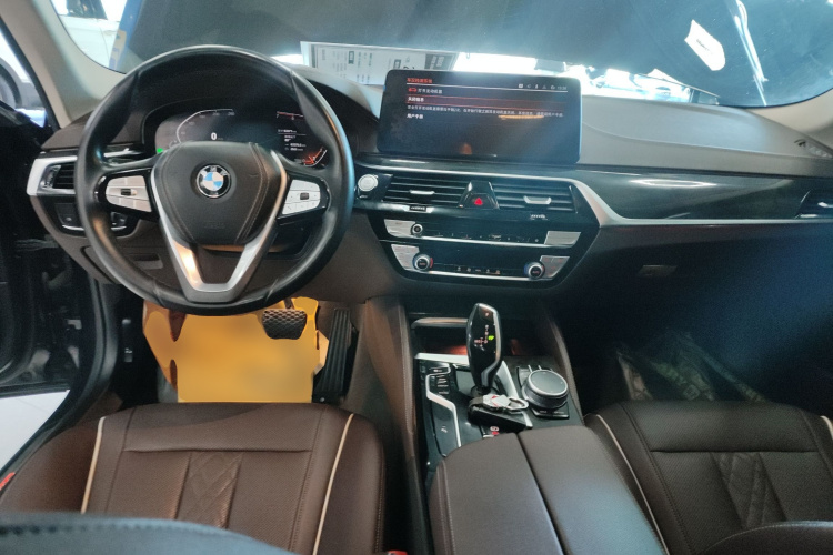 宝马5系 2021款 525Li 豪华套装中控内饰12