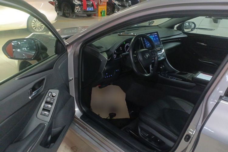 丰田 亚洲龙 2023款 双擎 2.5L 豪华版中控内饰7003