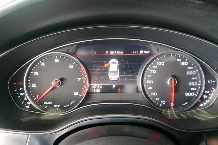 奥迪A6L 2018款 30周年年型 45 TFSI quattro 运动型局部细节14