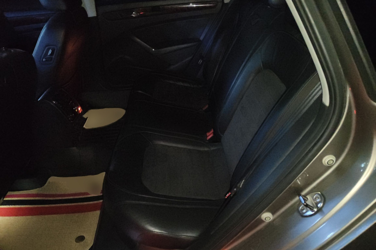 大众 帕萨特 2013款 2.0TSI DSG至尊版中控内饰21