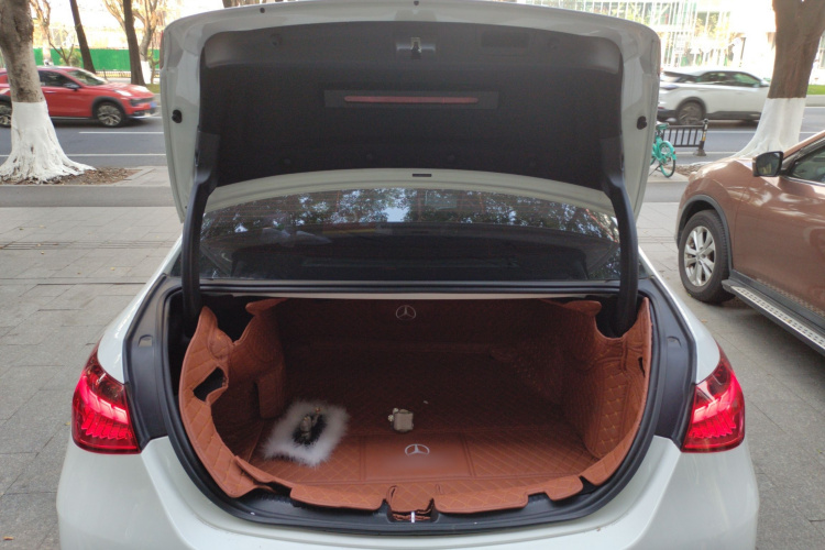 奔驰C级 2022款 C 200 L 运动版机舱底盘23