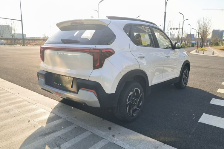 起亚 索奈 2024款 1.5L 舒适版车身外观6002