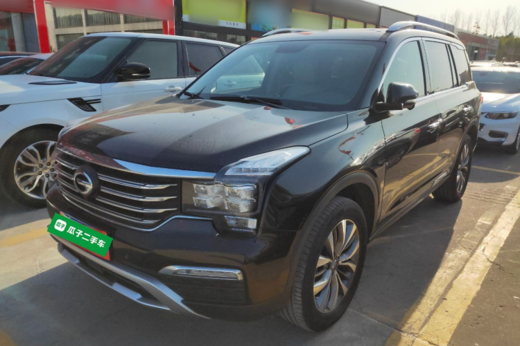 广汽传祺 传祺GS8 2017款 320T 两驱豪华智联版（七座）车身外观1