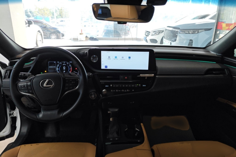 雷克萨斯ES 2022款 260 卓越版中控内饰7002