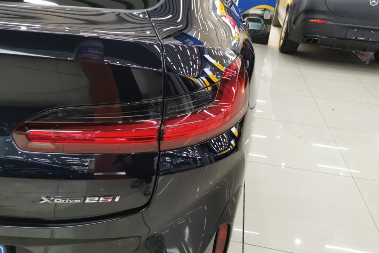 宝马X4 2022款 xDrive 25i M运动套装车身外观6006