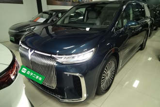 岚图汽车 岚图梦想家 2025款 PHEV 四驱旗舰鲲鹏版