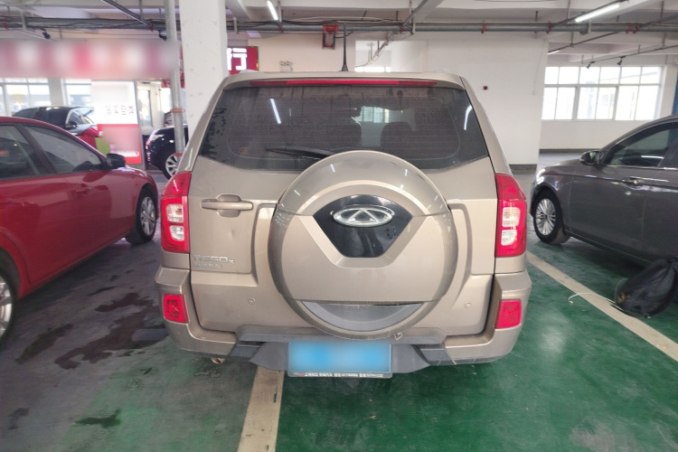 奇瑞 瑞虎3 2015款 1.6L CVT智尚纪念版车身外观6