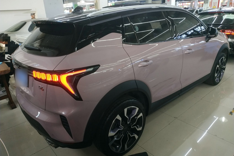 领克06 2021款 1.5T Shero粉色特别版车身外观7