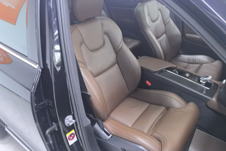 沃尔沃XC90 2023款 B6 智雅豪华版 7座局部细节41